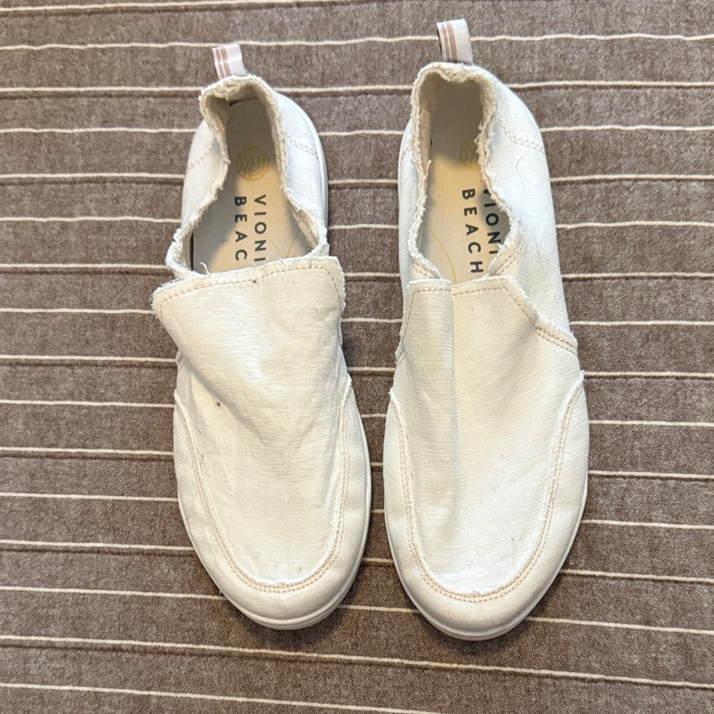 Vionic Cream Slip-On Women's Loafers